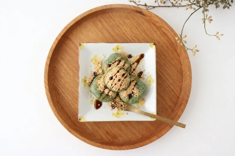 UTSUWABI porcelain Arita tableware piece