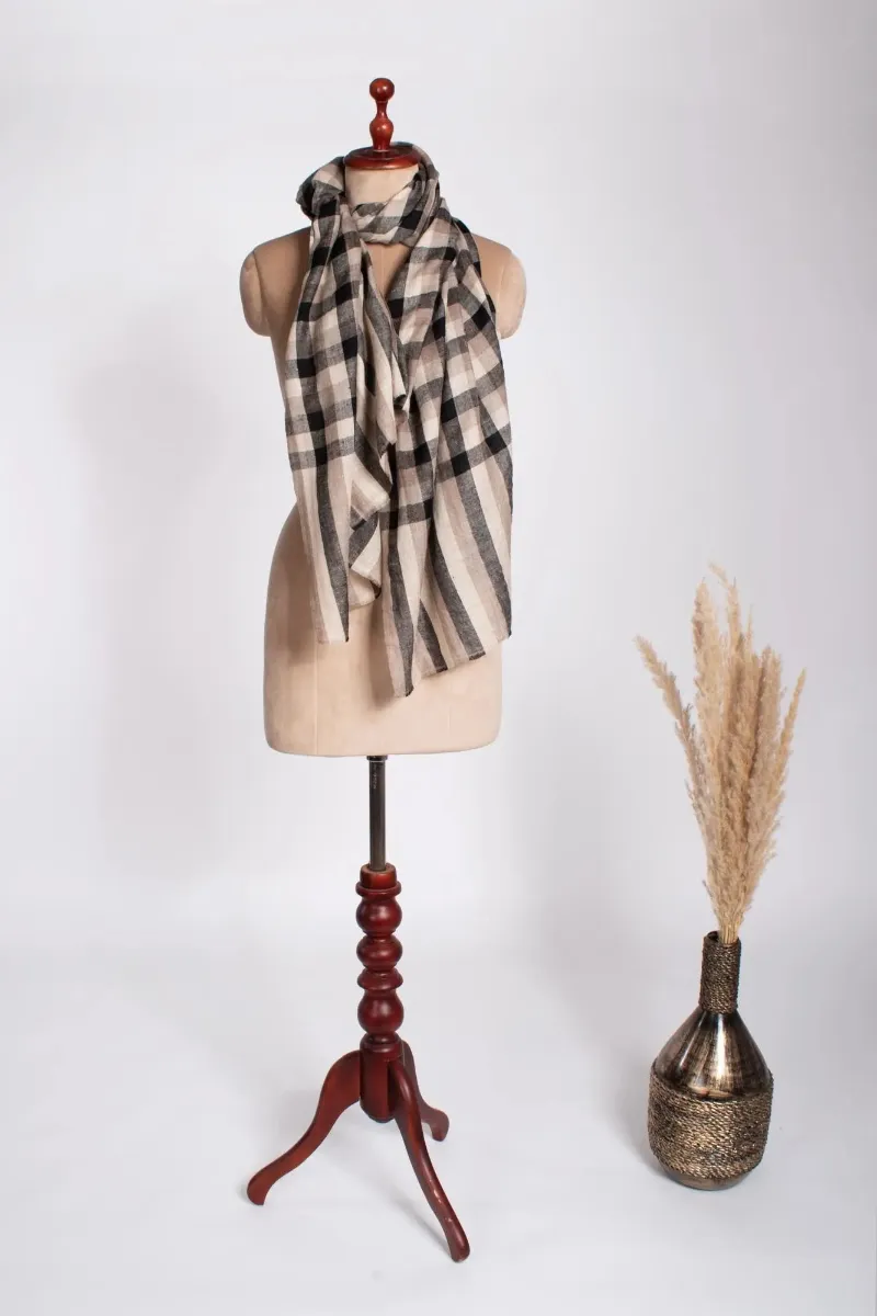 Shahkaar kaschmir scarf neatly folded or draped